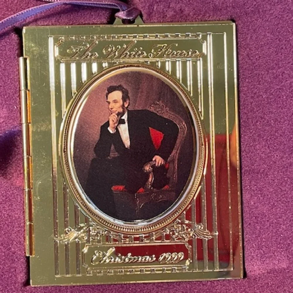 1999 White House Christmas Ornament President Abraham Lincoln's Portrait